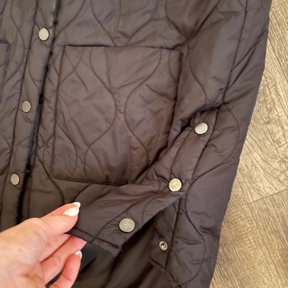 Black Quilted Vest - Picture 3 of 9